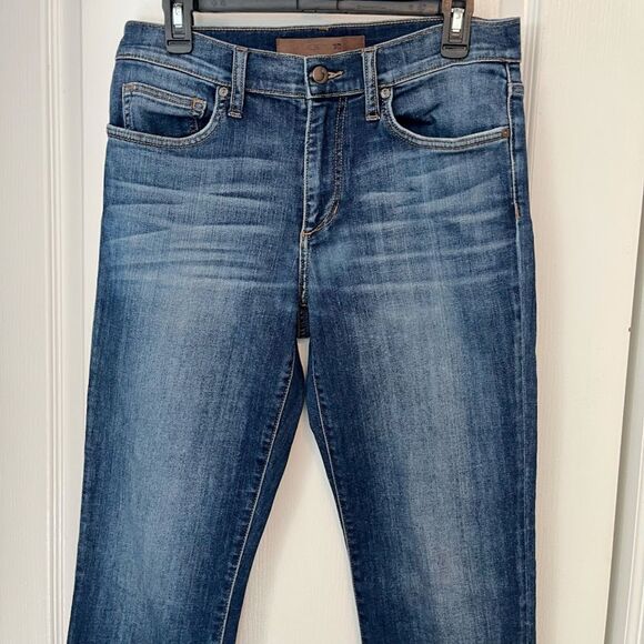 Joe's Hi Waisted Straight Leg Distressed Whiskering Faded Pocket Stretch Jeans - Picture 5 of 12